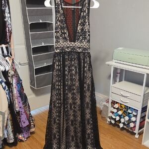Windsor Black and Cream Lace Maxi Dress